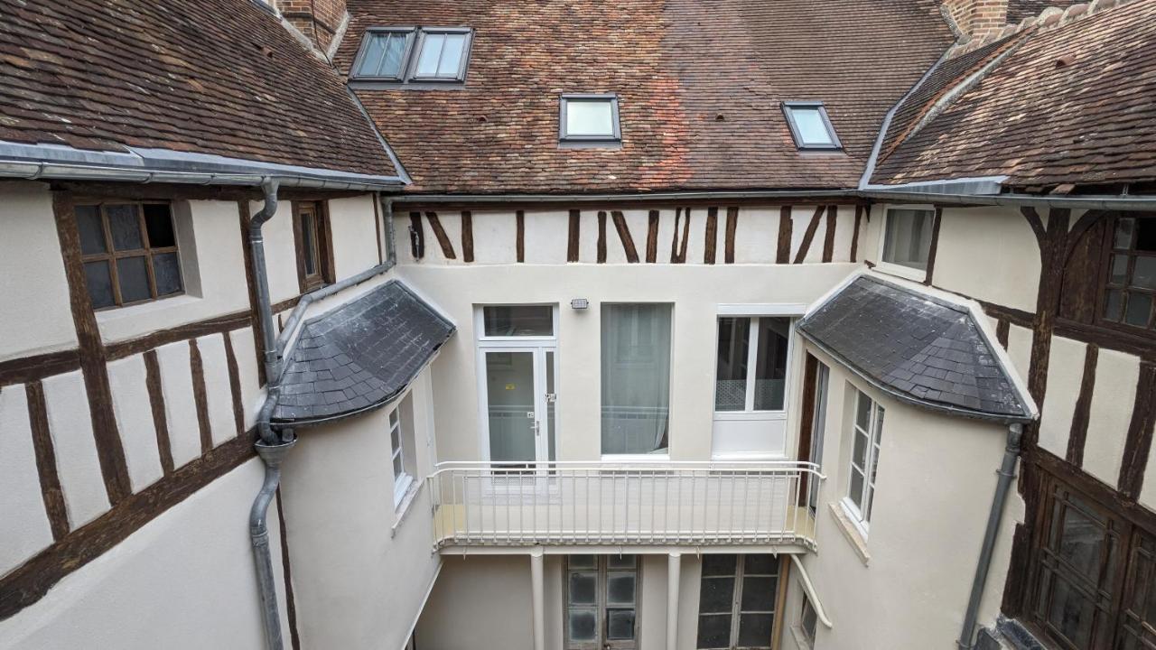 3 Appartements Premium Au Pied De La Cathedrale - Hypercentre Sens Kültér fotó