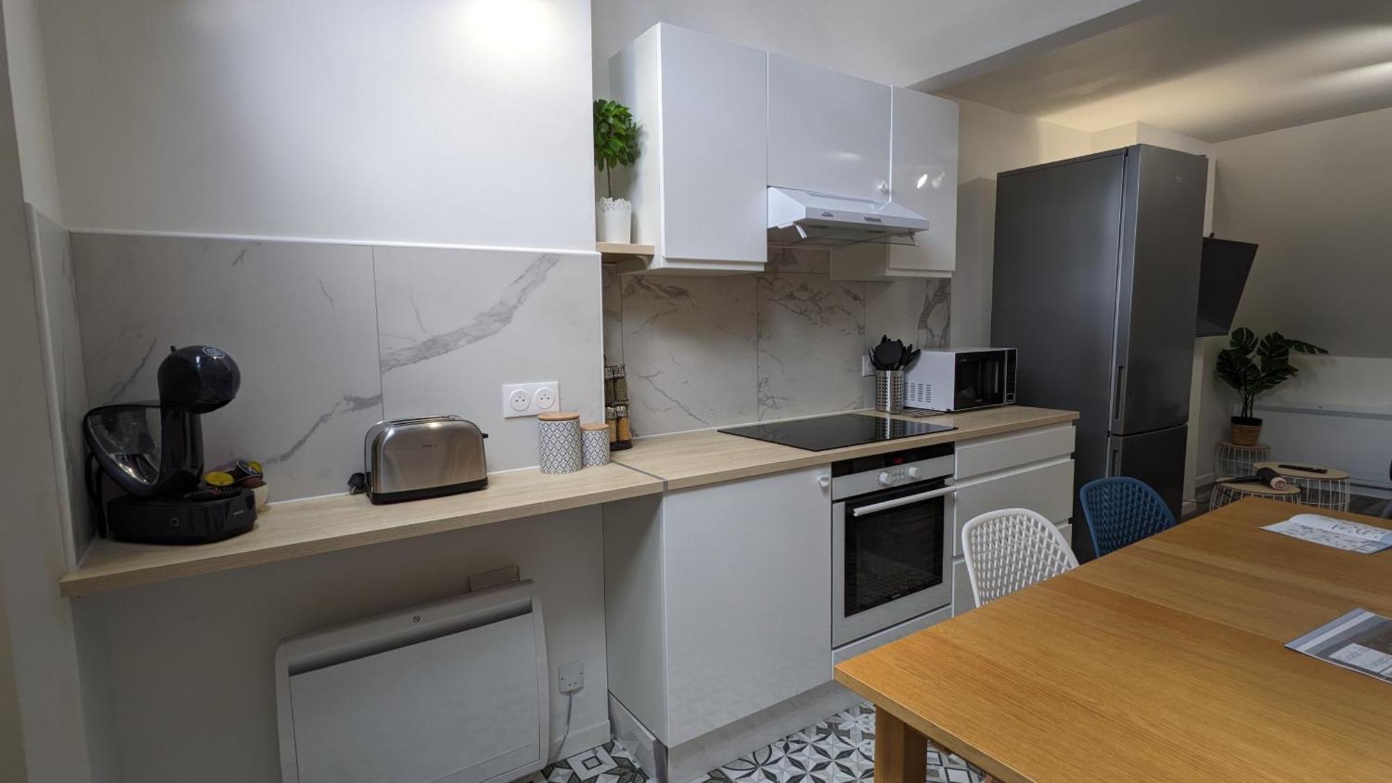 3 Appartements Premium Au Pied De La Cathedrale - Hypercentre Sens Szoba fotó